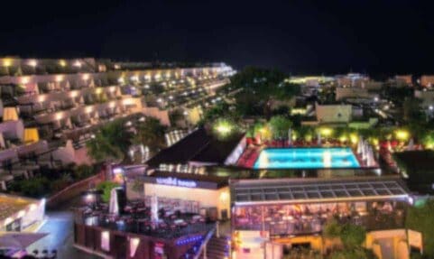 Vacances au Cap d'Agde - Une vie nocturne débridée