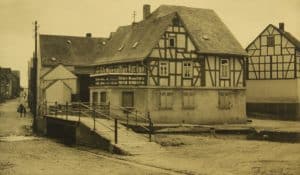 Backessteg mit Bäckerei Sommer
