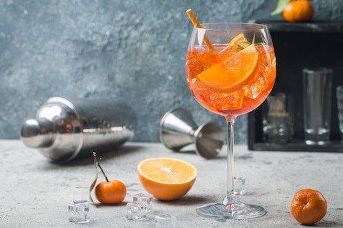 Aperol Spritz Cocktail made with Prosecco | Winetraveler.com