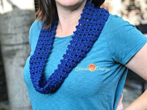 picture of blue one skein crochet cowl