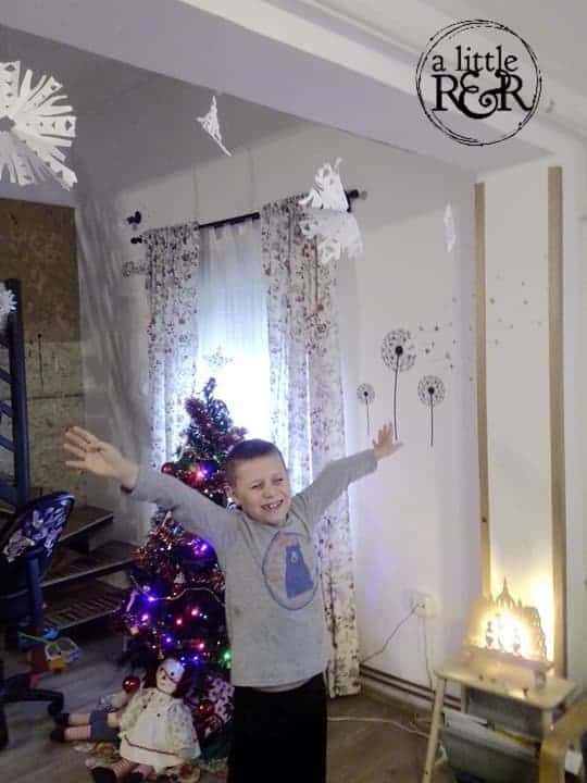 Find everything you need to help your child build language comprehension with with this simple Snowy Day Unit Study especially for MERLD kids. #alittlerandr #thesnowyday #homeschooling #merldhomeschool #specialneedshomeschooling #unitstudy #winter #EzraJackKeats