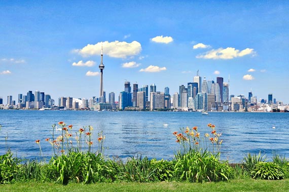 Вид на downtown Торонто Вид на даун-таун Торонто
© CanadaVisa.in.ua