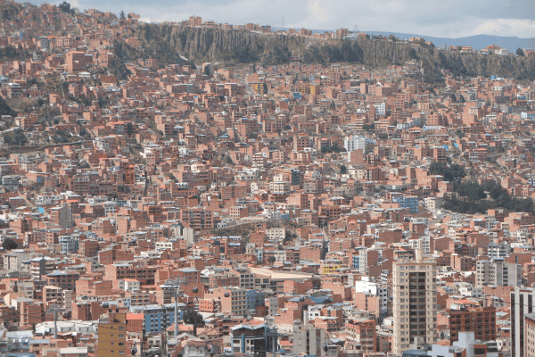 A super populosa La Paz vista do mirante Kili Kili