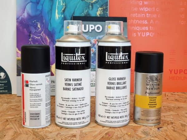 4 Sprays zur Fixieren von Alcohol Ink Bildern im Vergleich