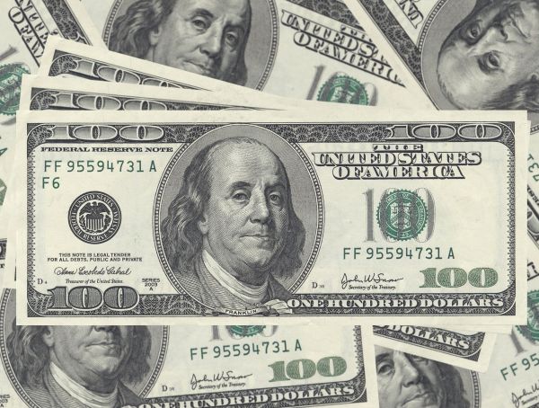 100-Dollar-Bills