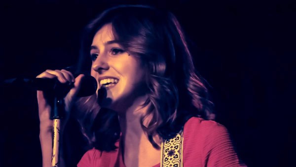 Greye performs "Momma"