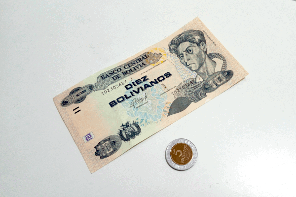 Bolivianos