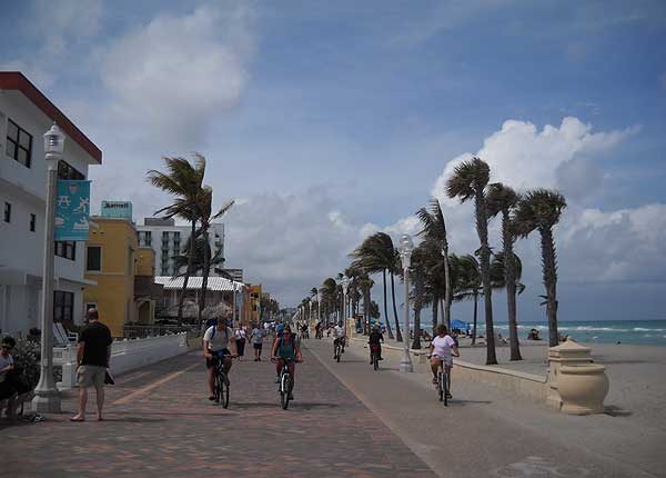 Hollywood Beach Broadwalk Bike Path Offers Great Views People Watching