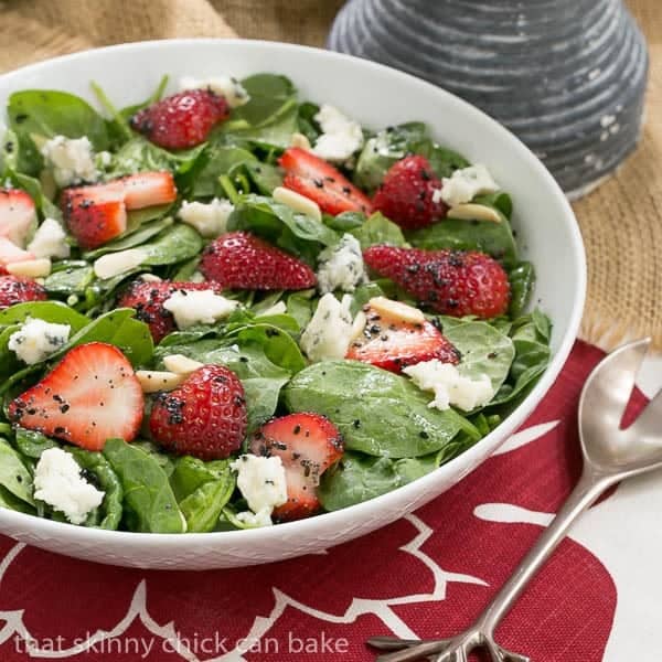 Spinach Strawberry Salad - summer salad with spinach, berries, blue cheese and almonds Spinach Strawberry Salad | summer salad with spinach, berries, blue cheese and almonds