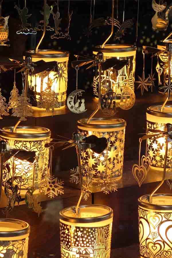What can you buy at European Christmas Markets? Beautiful, handmade gifts, toys and more. Christmas Markets Europe Tips