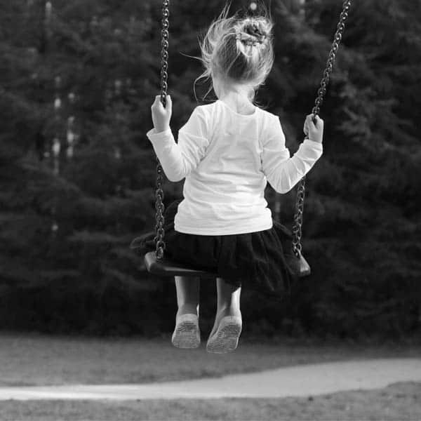people-4 Girl on swing