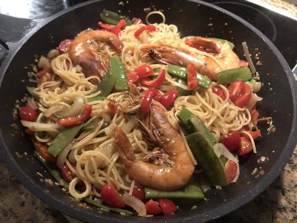 Shrimp garlic spaghetti