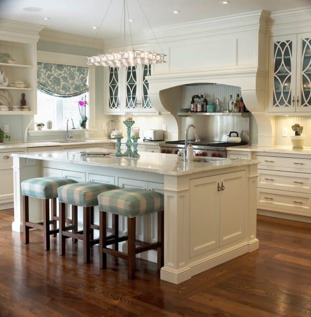 cream traditional kitchen cabinets