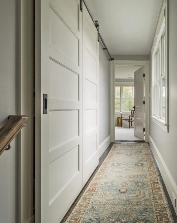 how it looks when the sliding door of the laundry closet is closed