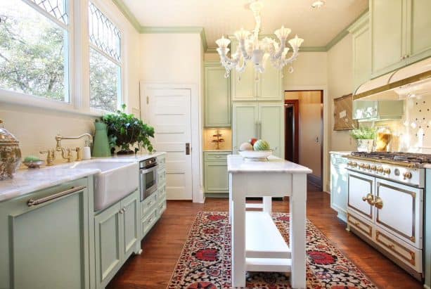 victorian kitchen with Benjamin Moore Acadia White OC-38 wall paint and pastel green crown trim color combinations