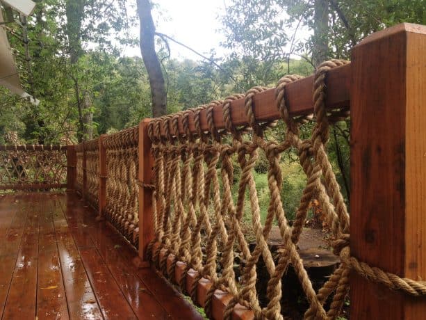 rope railing in a deck-style front porch