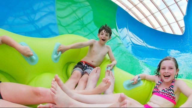 shoes to wear at water park