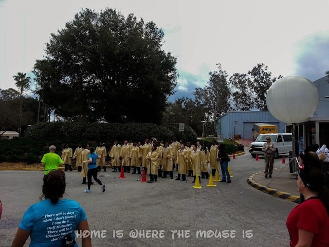 Gospel Choir | WDW Half Marathon Gospel Choir inspires runners on final mile