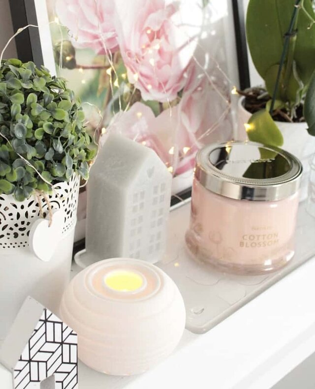 These simple home decorating tips are all you need to have you decorating like an interior designer. Adding candles throughout your home is a great way to add aroma and color.