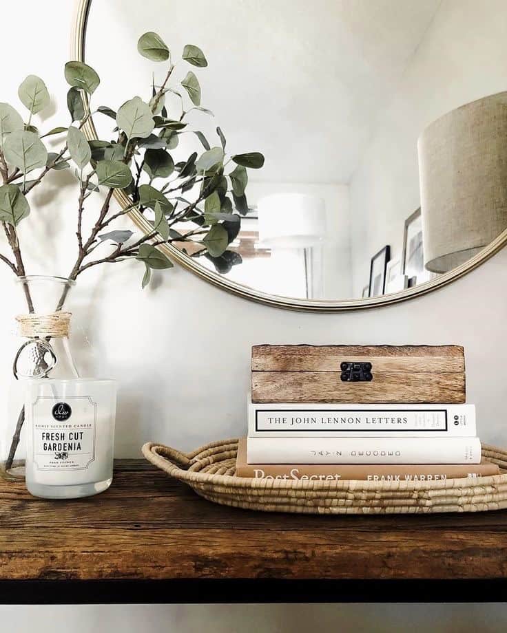 These simple home decorating tips are all you need to have you decorating like an interior designer. Adding baskets throughout your home is a great way to add some warmth and texture.