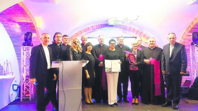 Märkischer Bote Rektor des Gubener Naemi-Wilke-Stiftes erhält Sonderpreis auf „Ubi Caritas“