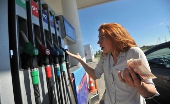 Рос, растет и будет расти: бензин выходит из карантина с новыми ценами