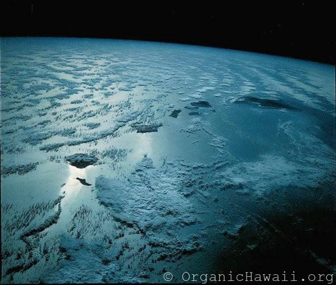 Hawaii from space at night. Bottom left to right: Nihau, Kauai, Oahu, Molokai, Lanai, Maui, Kohoolawe, and Hawaii (Big Island).
