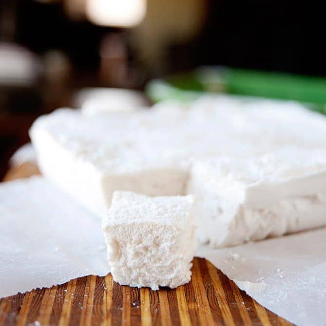 Homemade marshmallows made with no corn syrup or artificial sweeteners.