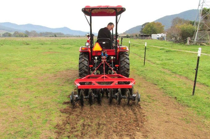 APOLLO 254 25hp with AGMAX DH150 disc harrows.