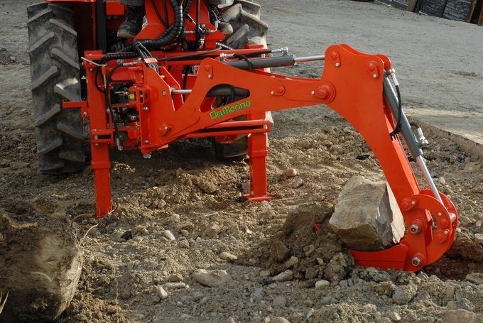Del Morino Res15 Backhoe on a compact Kubota tractor