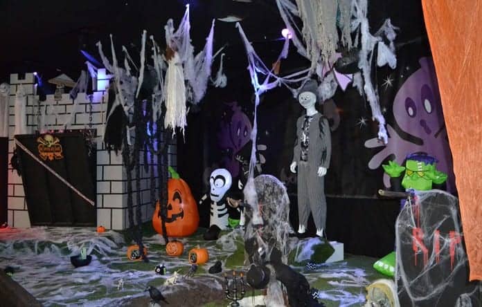 Halloween Halloween Scene Display - The Irish Place