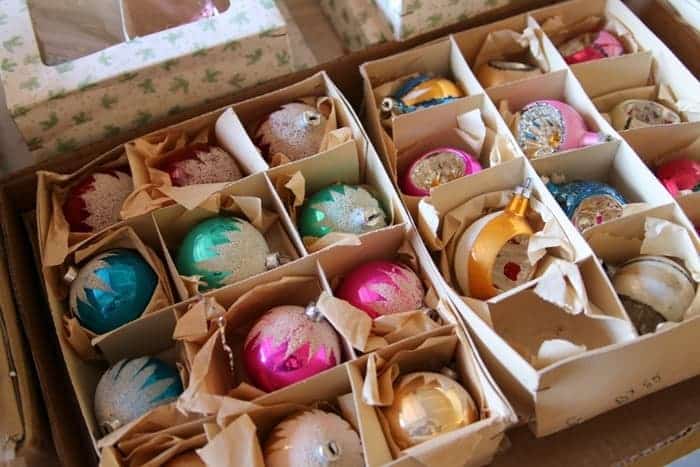 Vintage Hand Decorated Glass Ball Ornament Set - Christmas ...