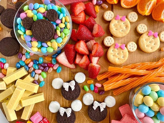 Disney Themed Dessert Board OREO Mickey and Minnie Mouse Cookies