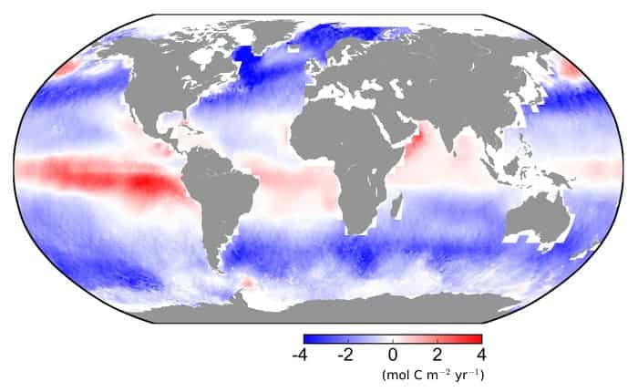 Carbon dioxide continually flows into (blue) and out (red) of the ocean. The oceans store carbon for thousands of years, so most of the carbon dioxide coming out of the ocean within the equatorial pacific was previously in the atmosphere before the time of the industrial revolution. Map: University of Exeter College of Life and Environmental Sciences