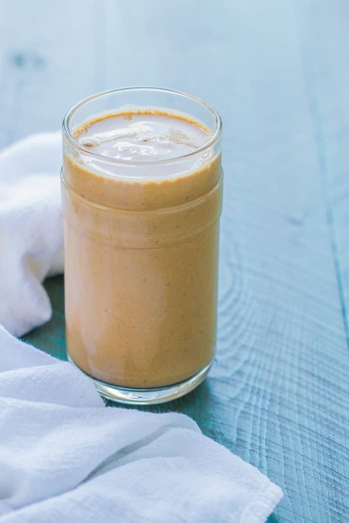 Banana, Chocolate and Peanut Butter Smoothie Banana, Chocolate and Peanut Butter Smoothie - tastes like an ICE CREAM SHAKE but has good-for-you, low-calorie ingredients!
