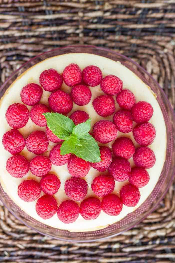 Lemon Instant Pot Cheesecake Lemon Instant Pot Cheesecake - the creamiest cheesecake we've made in our Instant Pot (or otherwise) yet! The gingerbread crust pairs perfectly with the delicate lemon flavor. Top it with fresh raspberries for a show-stopping dessert!