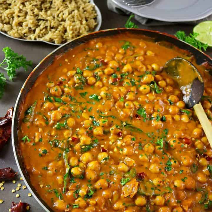 Easy Chickpea & Spinach Curry