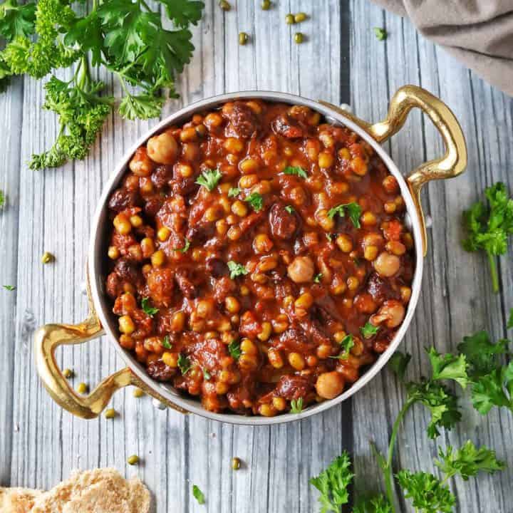 Slow Cooker Three Bean Stew With Cocoa