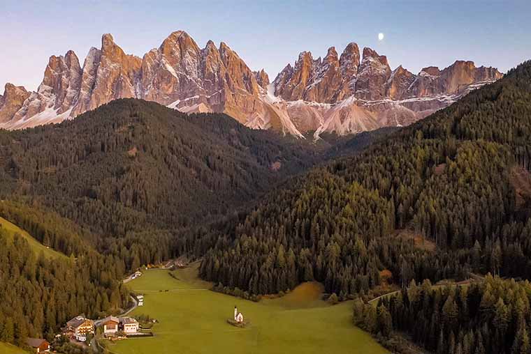 All the best things to do in the Dolomites- in one Itinerary. Here's everything you need to know to plan your perfect Dolomites road trip.