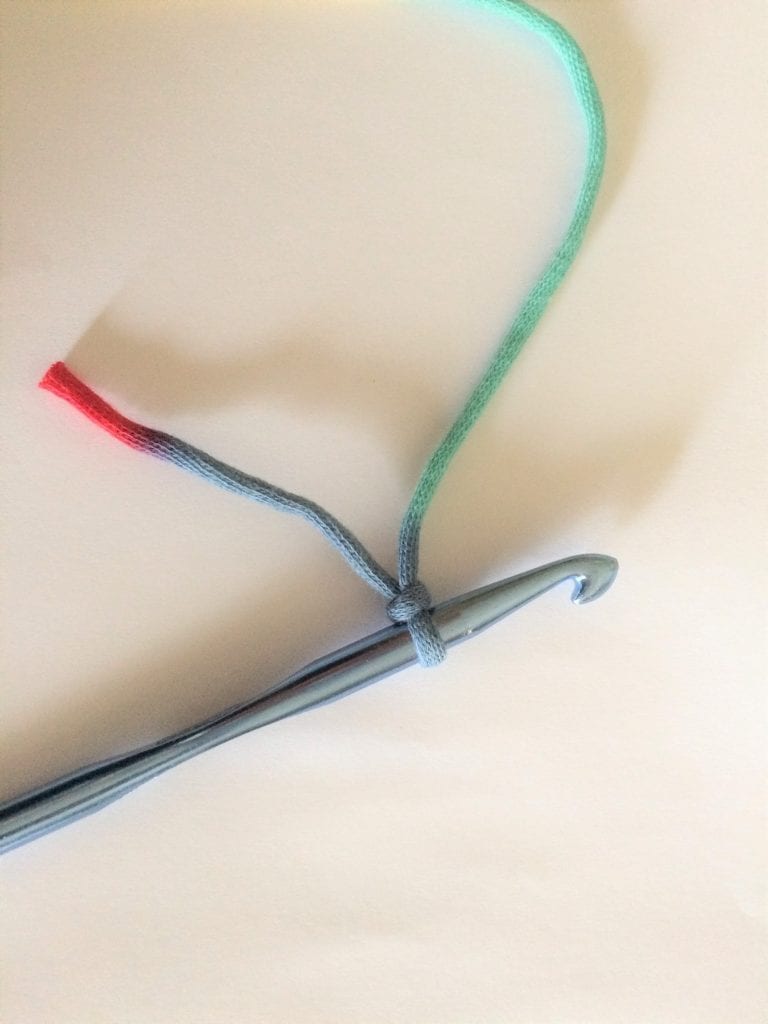 picture of slip knot on hook