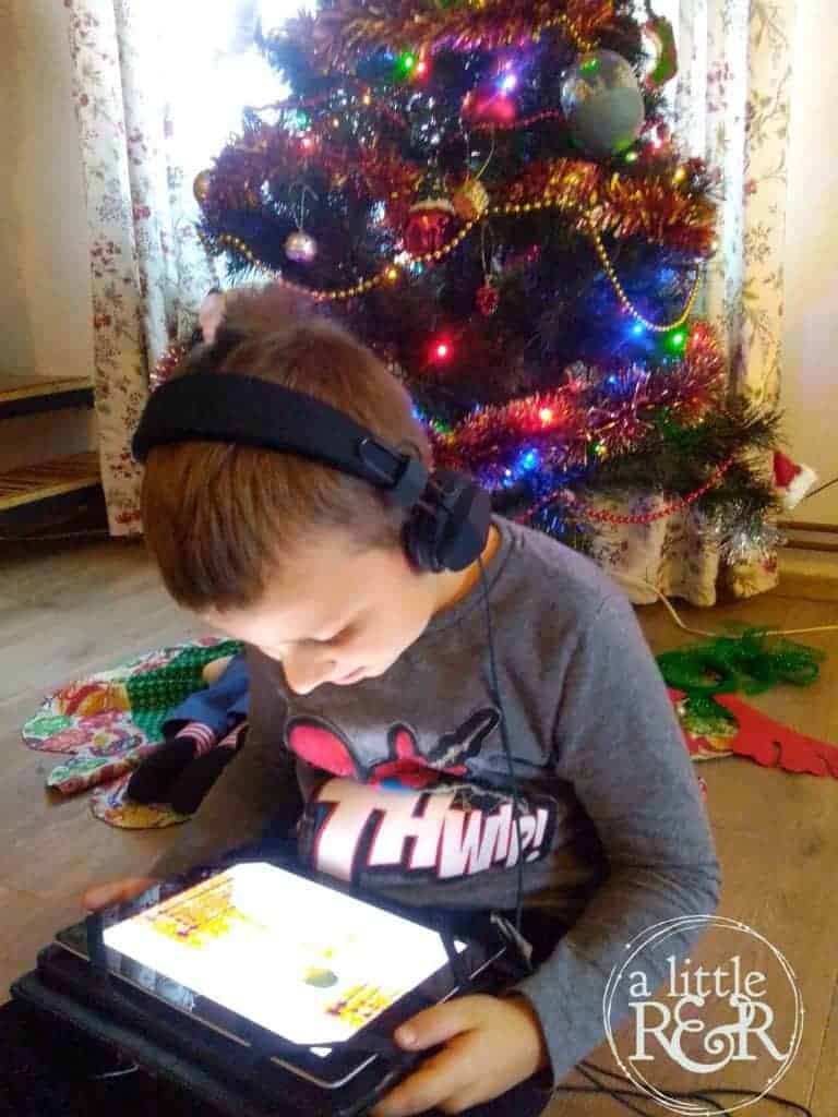 Find everything you need to help your child build language comprehension with with this simple Snowy Day Unit Study especially for MERLD kids. #alittlerandr #thesnowyday #homeschooling #merldhomeschool #specialneedshomeschooling #unitstudy #winter #EzraJackKeats