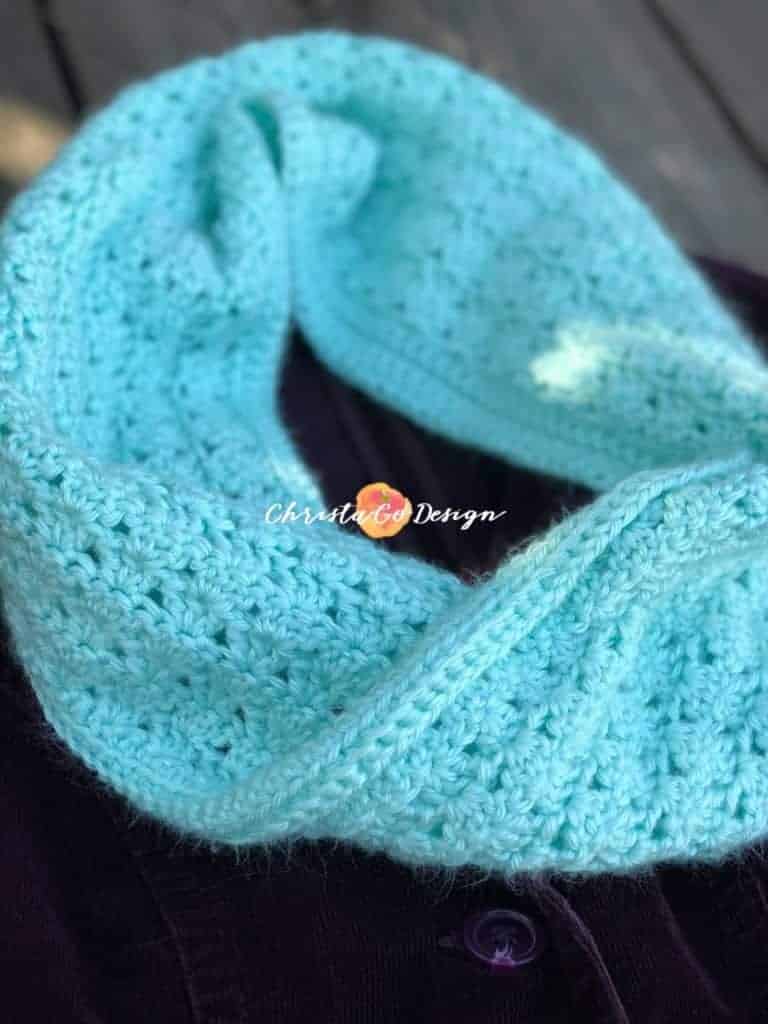 picture of shell stitch cowl