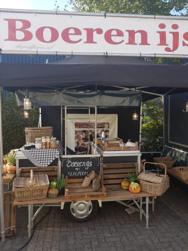 BOeren ijswagen met tent de Pofferie