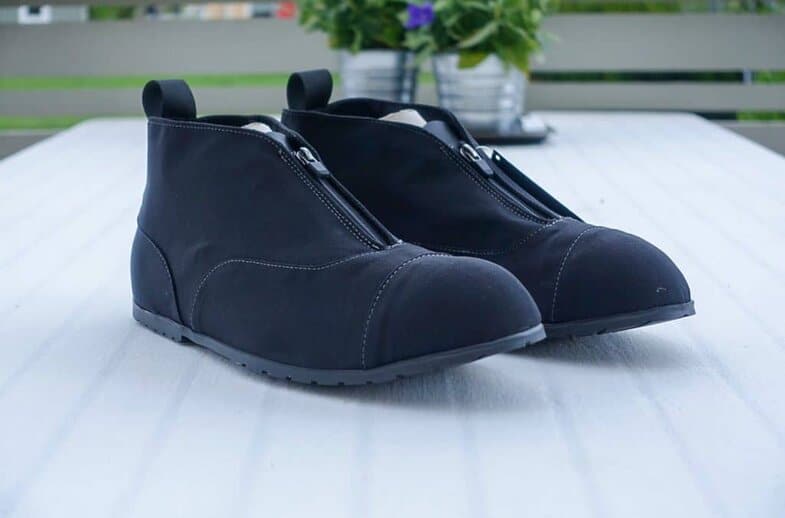 If they look good is relative. Compared with the shoes you wear under them, hardly. Compared with other galoshes, perhaps, a matter of taste.