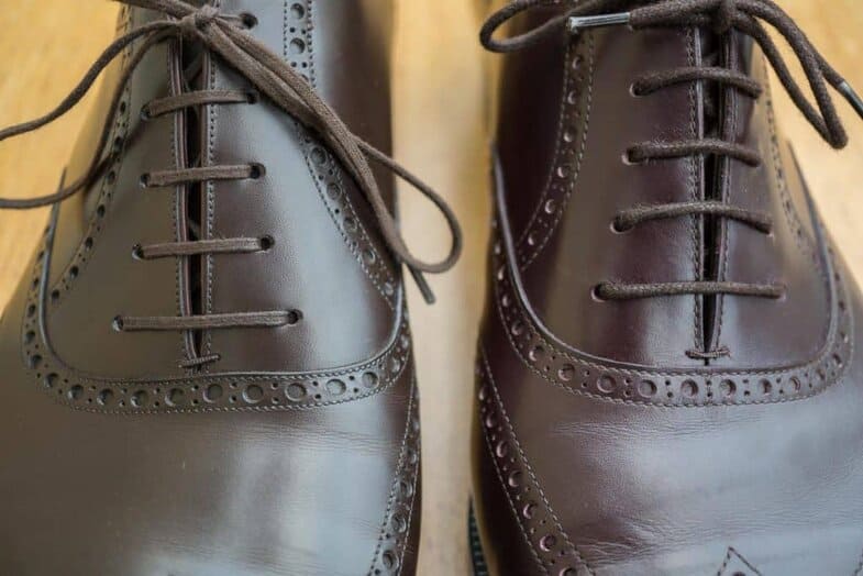 Both makers use a braided reinforcement stitch at the bottom of the lacing opening. Old school stuff, not necessarily any improvement functional wise, but it adds a bit extra touch to things. The leather on Yohei's shoes is nice, but have to say that the vintage Freudenberg really is something extra, so supple and rich.