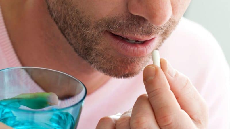 homme prendre pilule éjaculation prématurée
