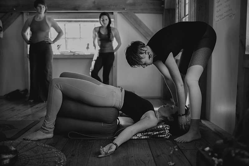 yoga-classes yoga teacher adelaide gross