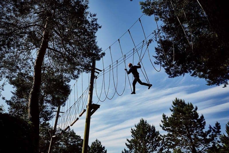 Kletterpark im außenbereich der drei Sterne Anlage Kletterpark im außenbereich der drei Sterne Anlage
