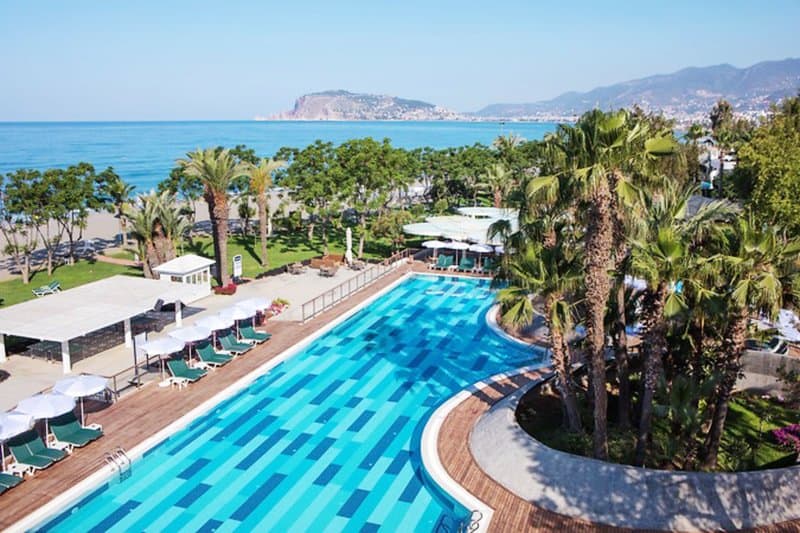 direkte Strandlage bietet das 5 Sterne Hotel direkte Strandlage bietet das 5 Sterne Hotel