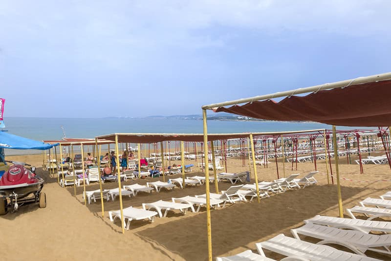 Hoteleigener Sandstrand direkt an der Anlage buch dir das Resort zur Bestpreisgarantie Hoteleigener Sandstrand direkt an der Anlage buch dir das Resort zur Bestpreisgarantie